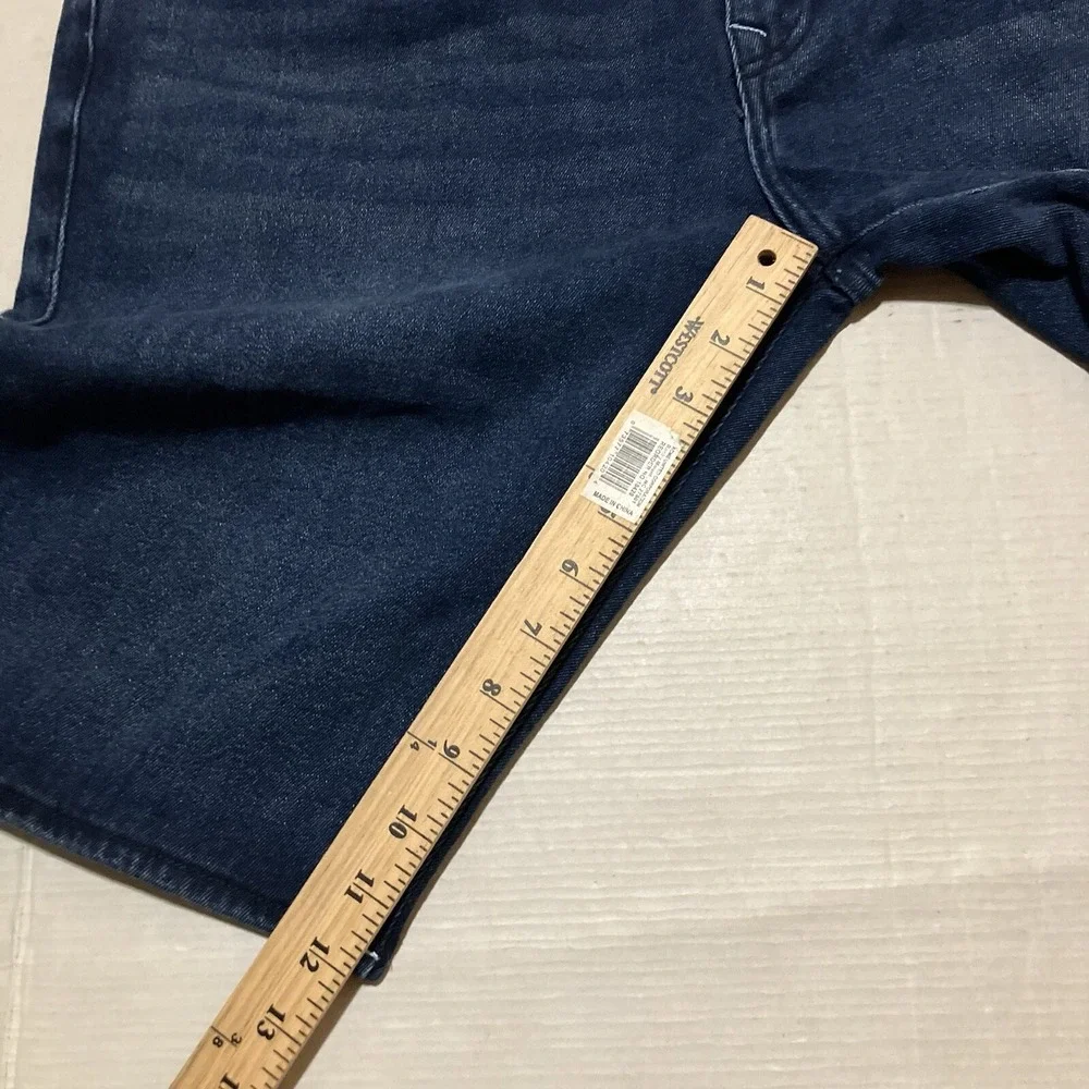 True Religion SN Flap Ricky Relaxed Straight Mens Denim Shorts Size 40 X 12‎